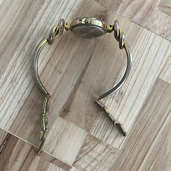 Majestron Ladies Watch Gold Tone Dial Gold Tone Knot Bracelet - Picture 7 of 12